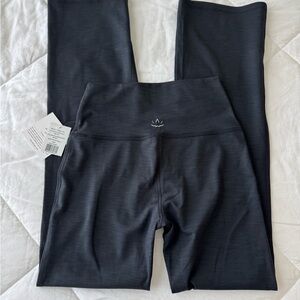 Beyond Yoga Charcoal Leggings